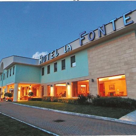 La Fonte Hotel 오메 외부 사진