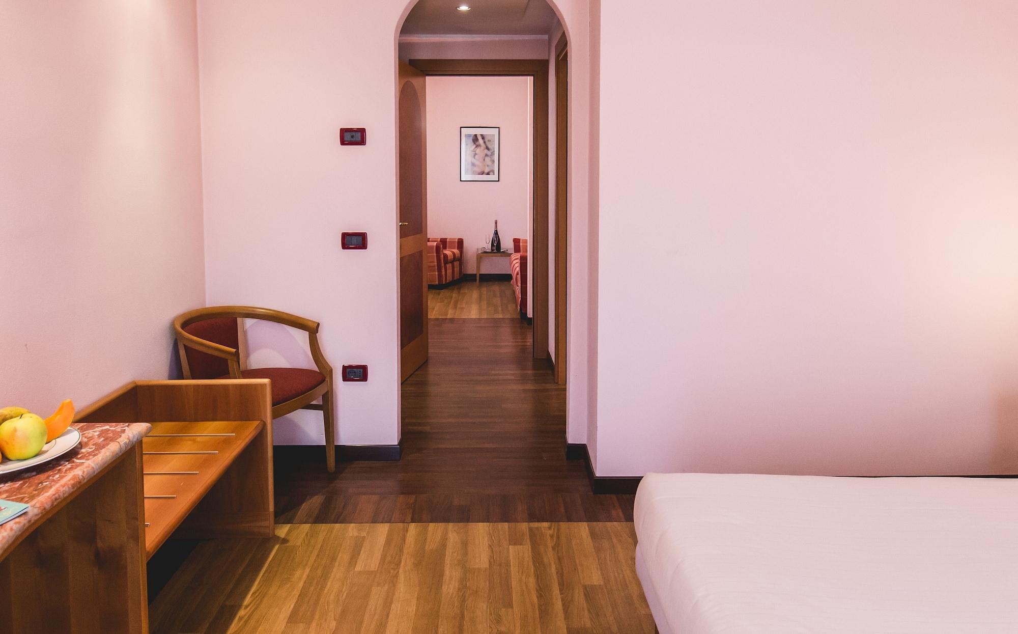 La Fonte Hotel 오메 외부 사진