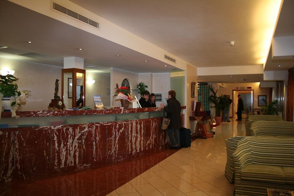La Fonte Hotel 오메 외부 사진