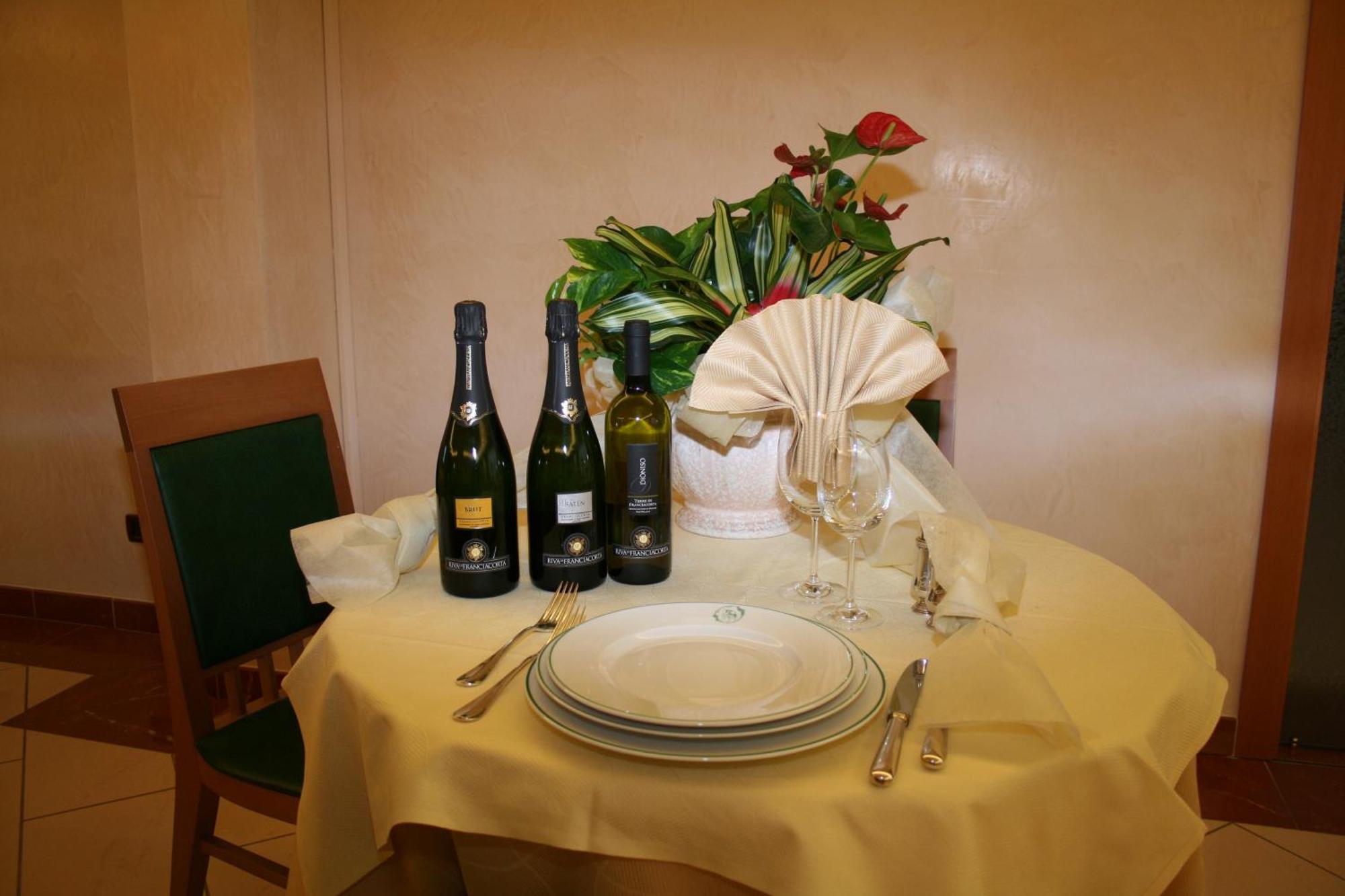 La Fonte Hotel 오메 외부 사진