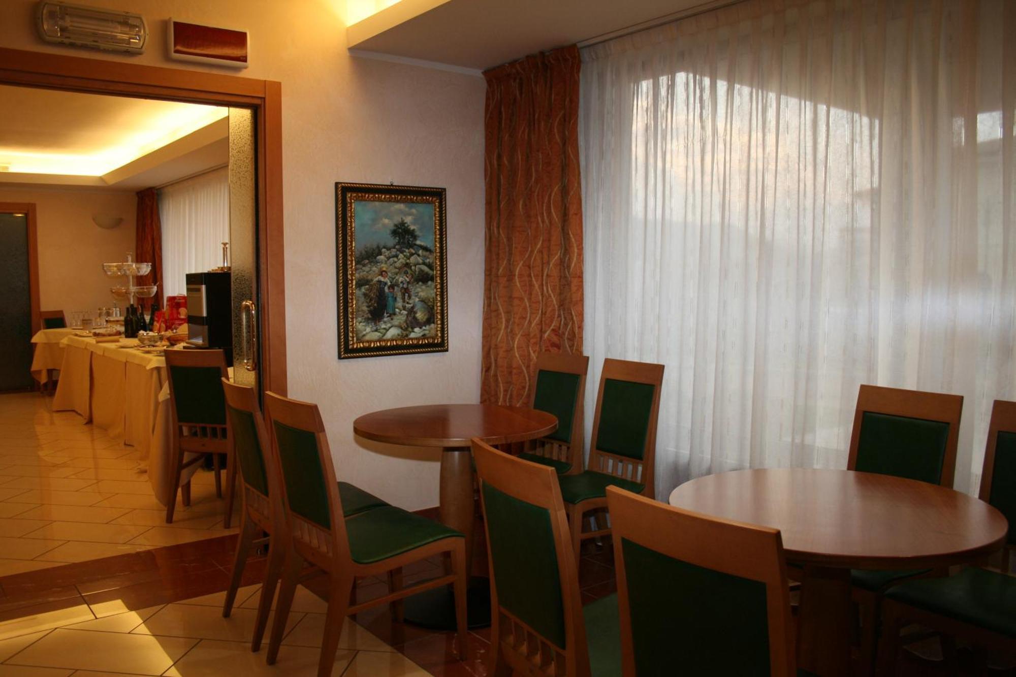 La Fonte Hotel 오메 외부 사진
