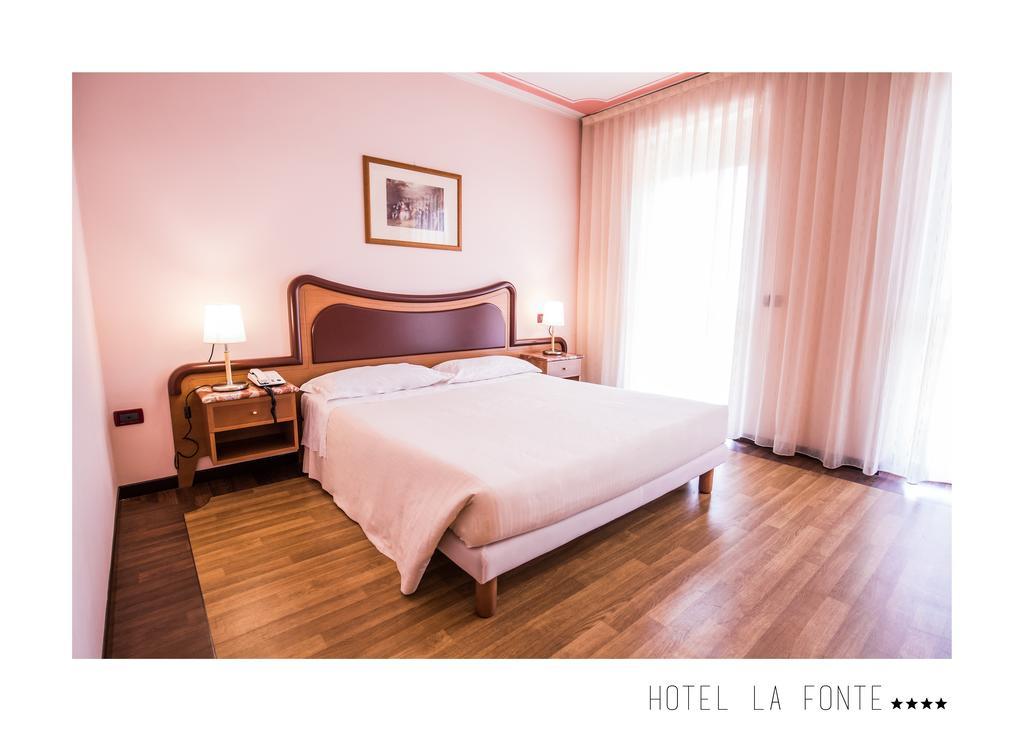 La Fonte Hotel 오메 외부 사진