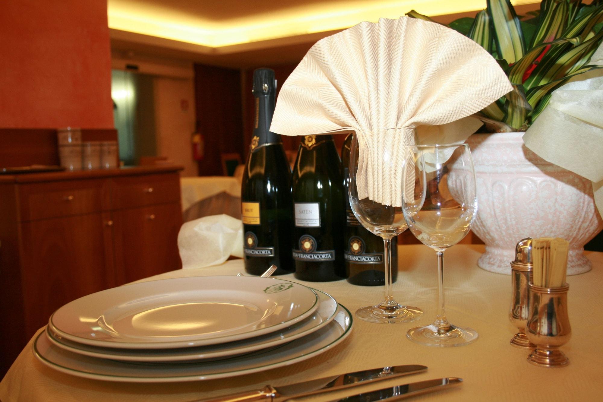 La Fonte Hotel 오메 외부 사진